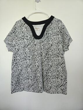 PENMANS PLUS Black White Abstract Swirl Floral V-Neck Short Sleeve Top Size 2X🔥